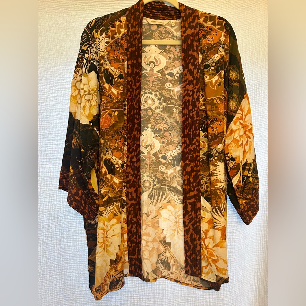 Soft Surroundings Beautiful Neutral Brown Floral Kimono Topper Small Medium